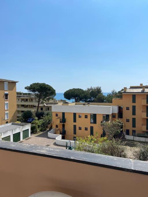 Appartamento Con Terrazza Vista Mare A 50 Mt Arenzano Exterior photo